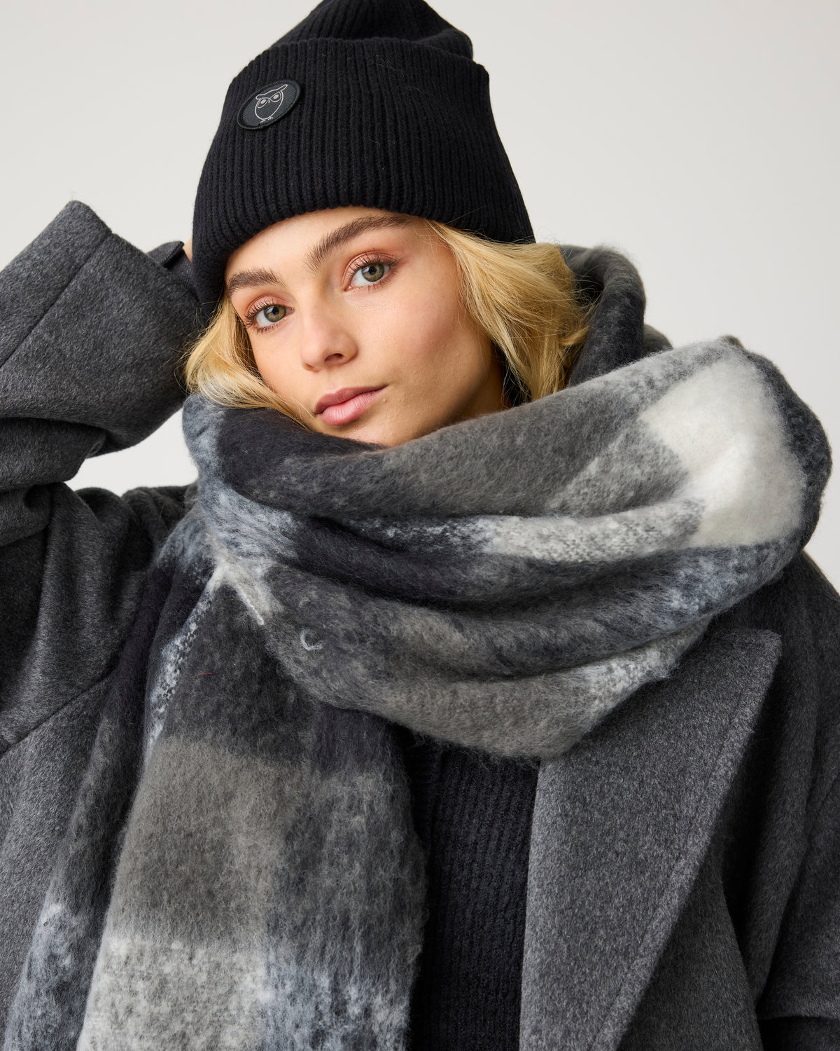 Recycled fringe scarf - Black check