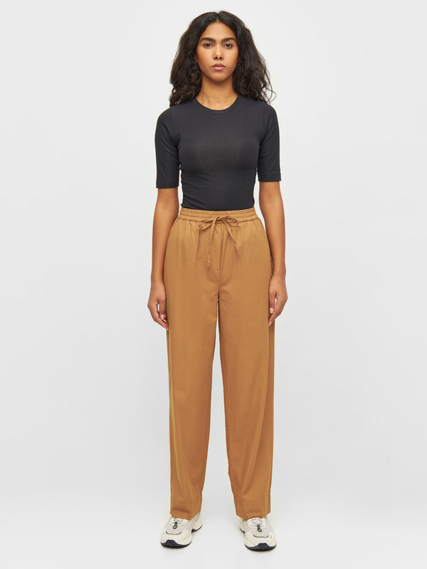 KnowledgeCotton Apparel - WMN CHLOE barrel high-rise poplin elastic waistband pants Pants 1366 Brown Sugar