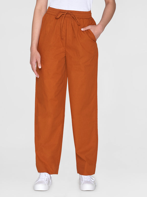 KnowledgeCotton Apparel - WMN CHLOE barrel high-rise poplin elastic waistband pants Pants 1438 Leather Brown