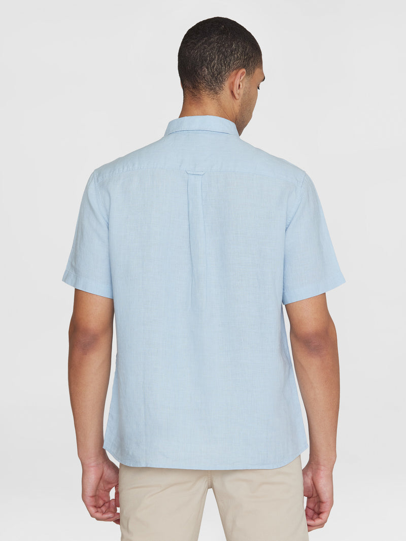 KnowledgeCotton Apparel - MEN Custom fit linen short sleeve shirt Shirts 1322 Asley Blue