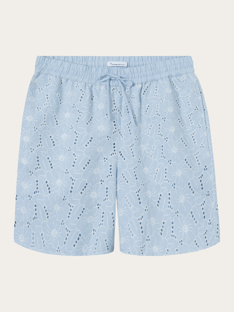 KnowledgeCotton Apparel - WMN Embroidery anglaise shorts Shorts 1009 Skyway