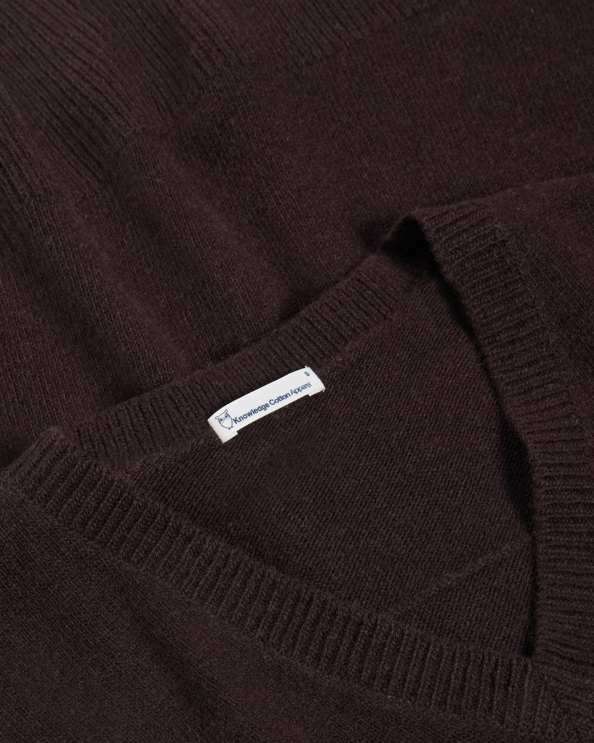 KnowledgeCotton Apparel - WMN Lambswool knit vest Knits 1487 Chocolate Torte