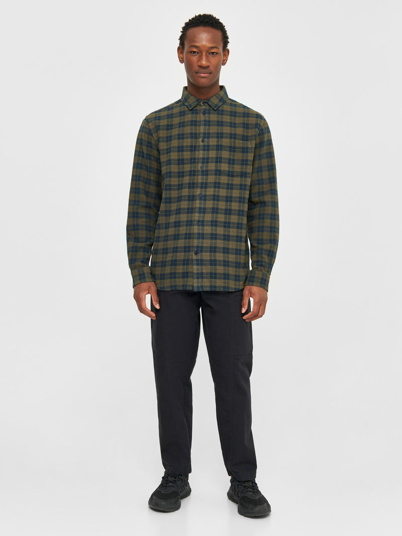 KnowledgeCotton Apparel - MEN Loose fit checkered shirt Shirts 7023 Green check