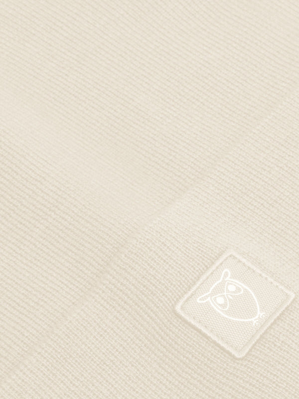 KnowledgeCotton Apparel - UNI Merino double layer badge beanie Hats 1387 Egret