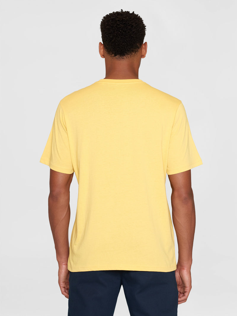 KnowledgeCotton Apparel - MEN Regular big owl front print t-shirt - GOTS T-shirts 1429 Misted Yellow