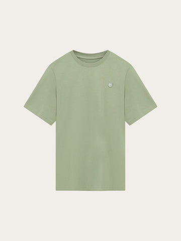 KnowledgeCotton Apparel - MEN Regular fit Badge t-shirt T-shirts 1396 Lily Pad