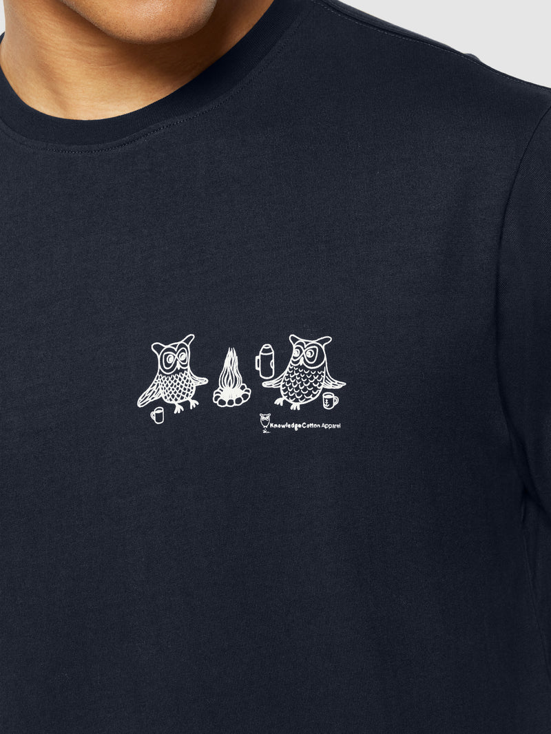 KnowledgeCotton Apparel - MEN Regular fit owl trip chest print t-shirt - Regenerative Organic Certified® - GOTS/Vegan T-shirts 1412 Night Sky