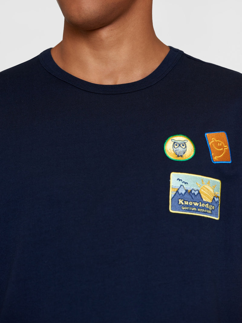 KnowledgeCotton Apparel - MEN Regular short sleeve heavy single embr badge look at chest t-shirt - GOTS/Vegan T-shirts 1412 Night Sky