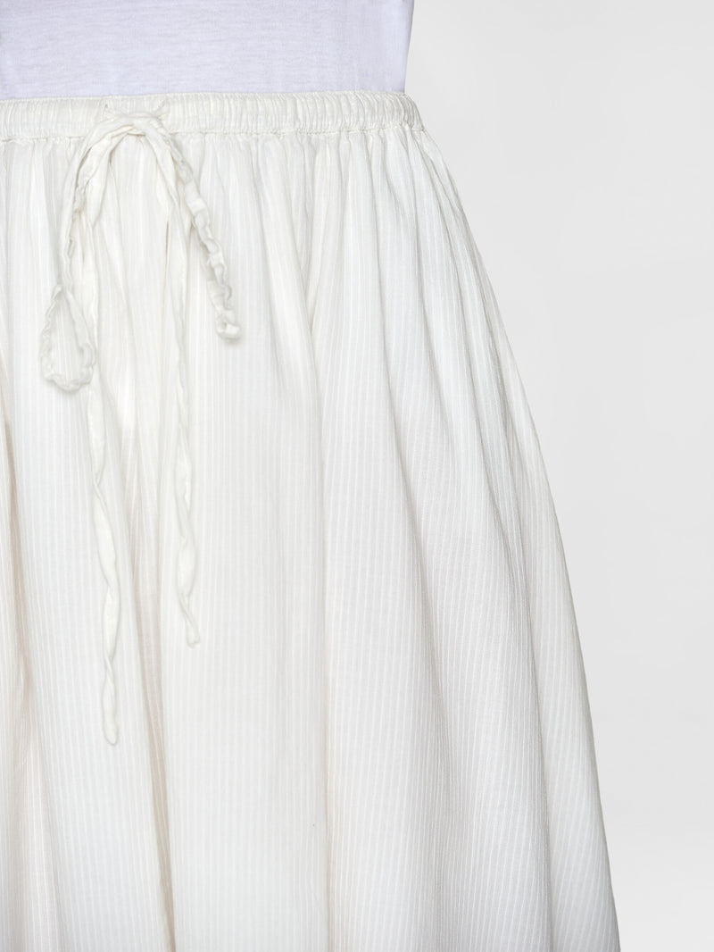 KnowledgeCotton Apparel - WMN Stripe structure A-shape mid-length skirt Skirts 1387 Egret