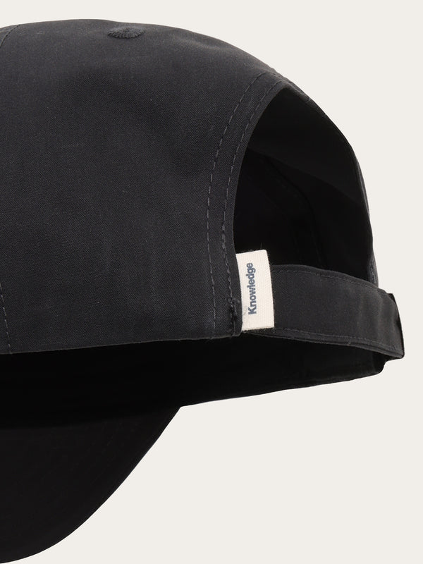 KnowledgeCotton Apparel - UNI Vent Canvas 200 classic cap - GOTS/vegan Caps 1300 Black Jet