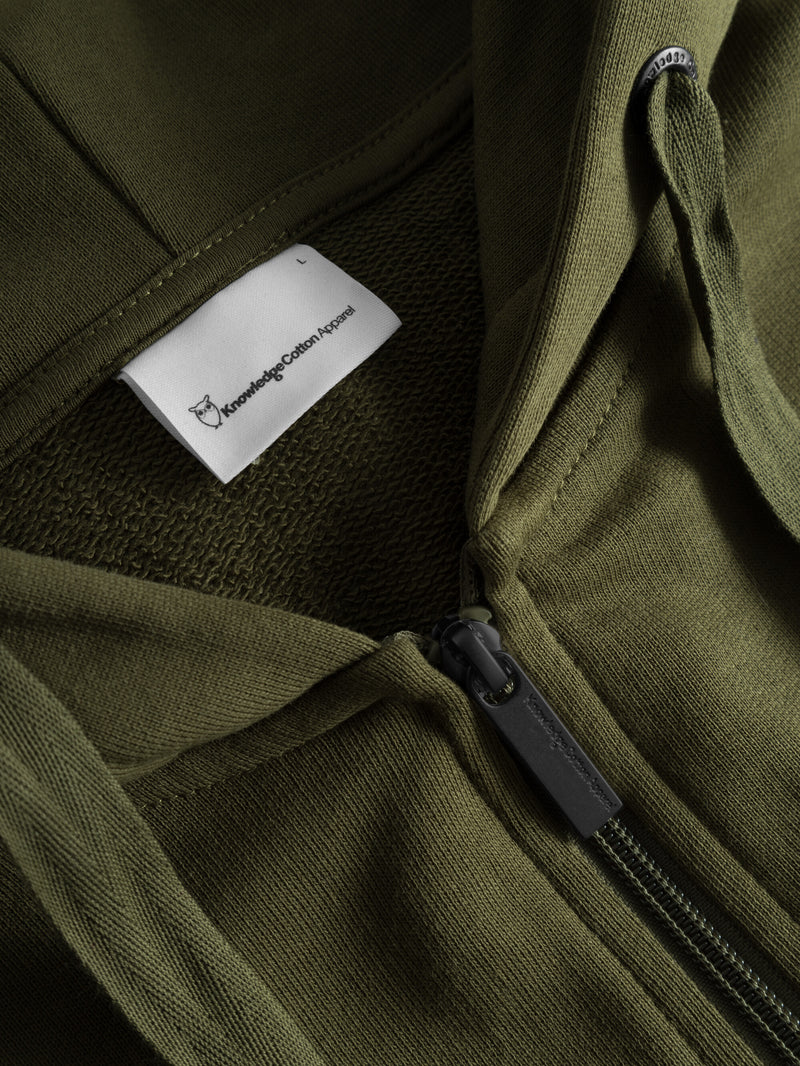 KnowledgeCotton Apparel - MEN Zip hood kangaroo badge sweat Sweats 1100 Dark Olive