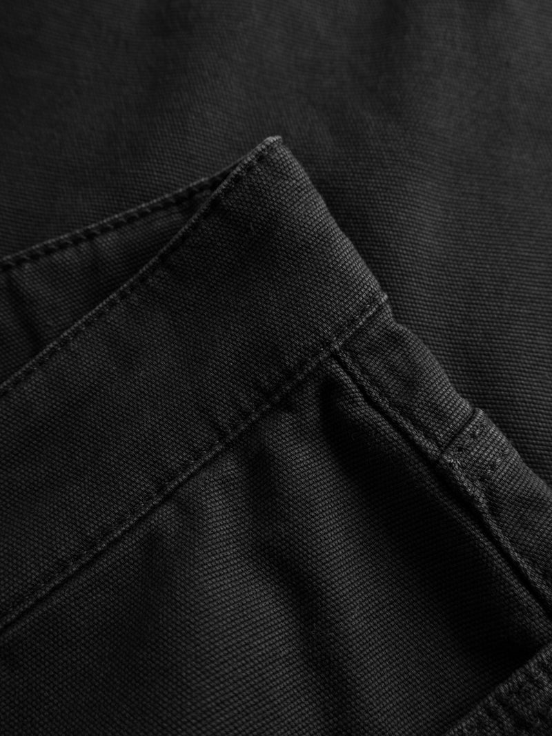 KnowledgeCotton Apparel - MEN Loose 5-pocket canvas twill shorts Shorts 1300 Black Jet
